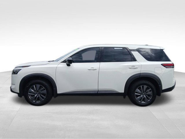 Used 2023 Nissan Pathfinder S AWD/4WD image 3
