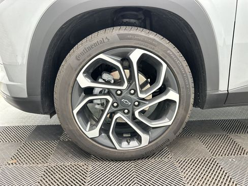 Used 2026 Chevrolet Trax RS w/ Sunroof Package FWD image 13