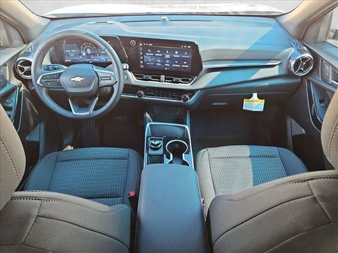 New 2027 Chevrolet Equinox LT w/ Safety and Technology Package FWD image 15