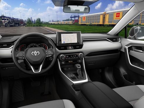 Used 2025 Toyota RAV4 XLE Premium image 19