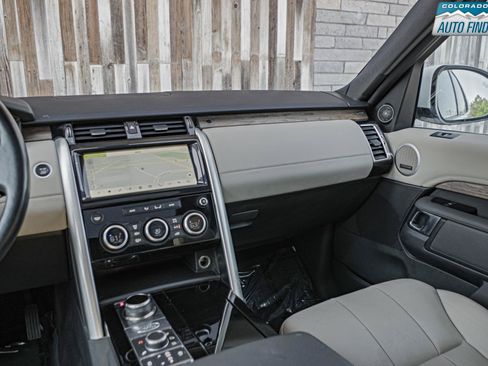 Used 2019 Land Rover Discovery HSE AWD/4WD image 17