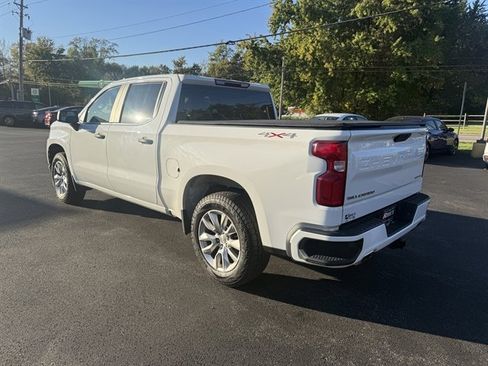Used 2019 Chevrolet Silverado 1500 Custom w/ Custom Value Package image 11