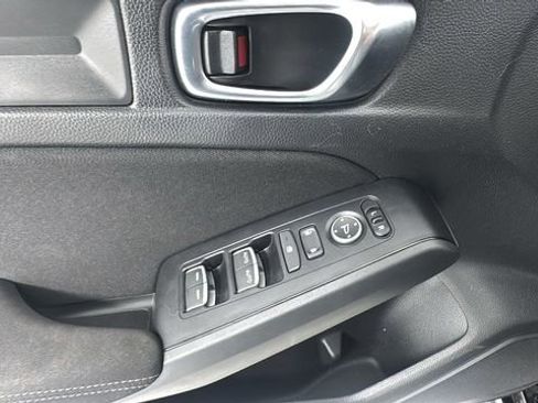 Used 2025 Honda Civic Sport image 19