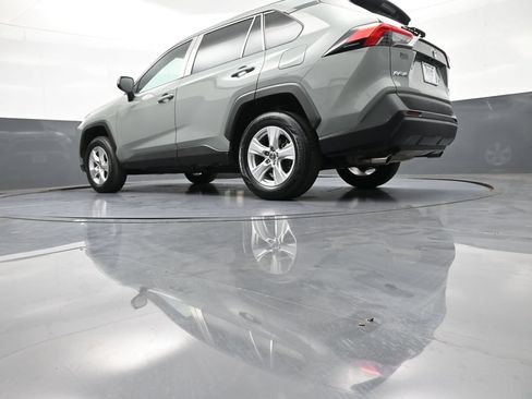 Certified 2020 Toyota RAV4 XLE w/ Convenience Package AWD/4WD image 33