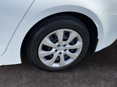 Used 2025 Toyota Corolla LE FWD image 8