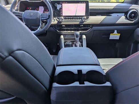 New 2025 Chevrolet Colorado Z71 w/ Midnight Edition image 29