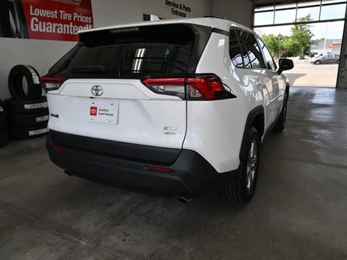 Used 2022 Toyota RAV4 XLE AWD/4WD image 6