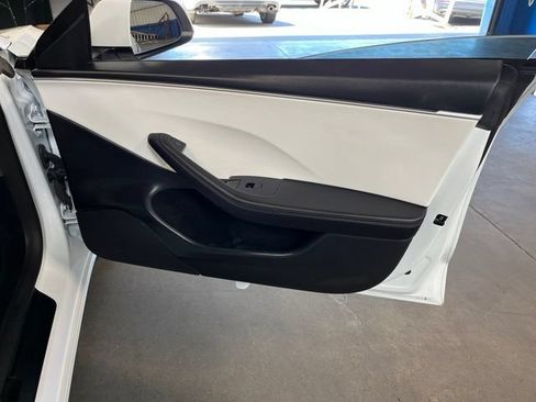 Used 2025 Tesla Model 3 Long Range RWD image 12