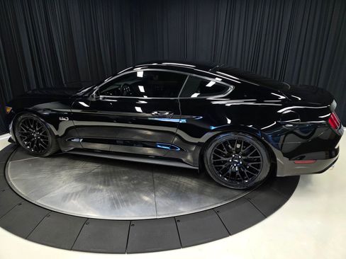 Used 2017 Ford Mustang GT w/ GT Performance Package RWD image 12