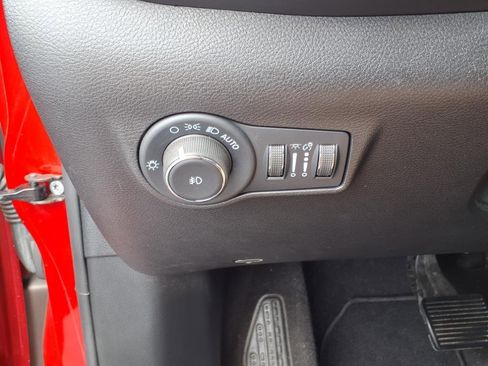 Used 2022 Jeep Compass Limited image 15