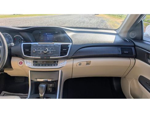 Used 2015 Honda Accord EX image 25