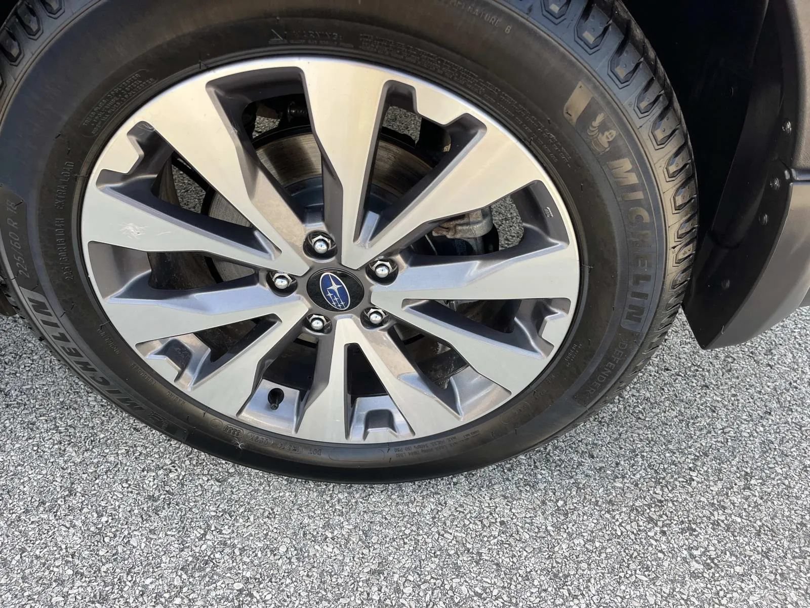 Used 2017 Subaru Outback 3.6R Touring AWD/4WD image 11