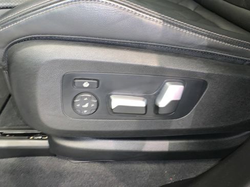 Used 2023 BMW X5 xDrive40i w/ M Sport Package image 18