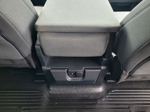 Used 2025 Ford F350 XLT w/ 360-Degree Camera Package AWD/4WD image 16