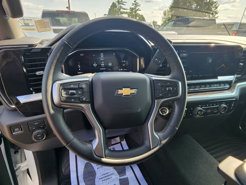 Used 2026 Chevrolet Silverado 1500 LT AWD/4WD image 14