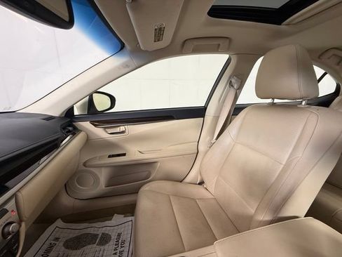 Used 2015 Lexus ES 350 w/ Luxury Package FWD image 17
