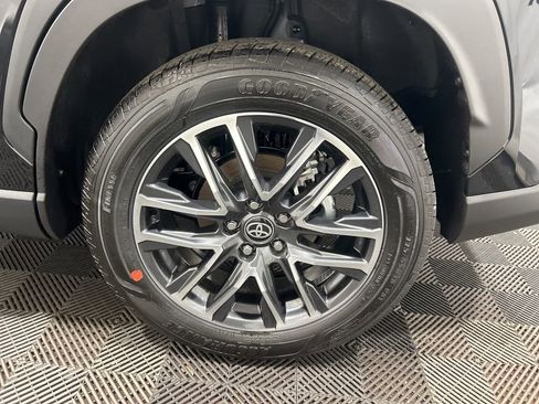 Used 2026 Toyota Corolla Cross XLE w/ Convenience Package image 17