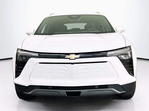 Used 2024 Chevrolet Blazer EV LT AWD/4WD image 2