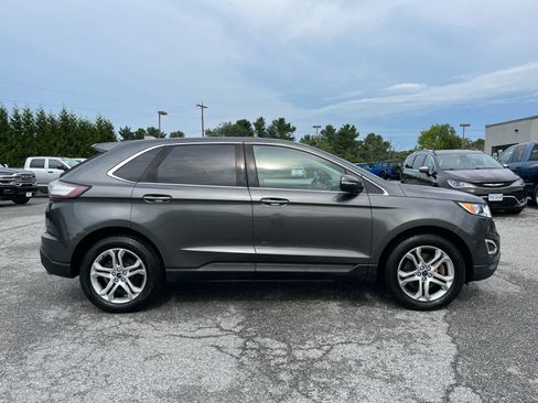 Used 2017 Ford Edge Titanium w/ Equipment Group 301A AWD/4WD image 2