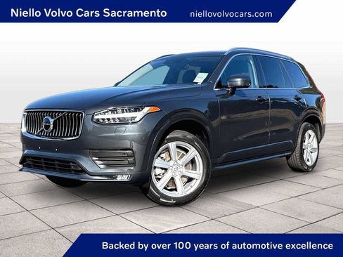 Used 2021 Volvo XC90 T5 Momentum w/ Climate Package AWD/4WD image 1