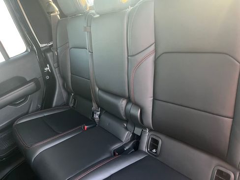 New 2025 Jeep Gladiator Rubicon AWD/4WD image 22