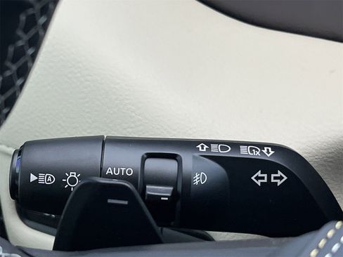 New 2025 Nissan Armada Platinum Reserve image 14