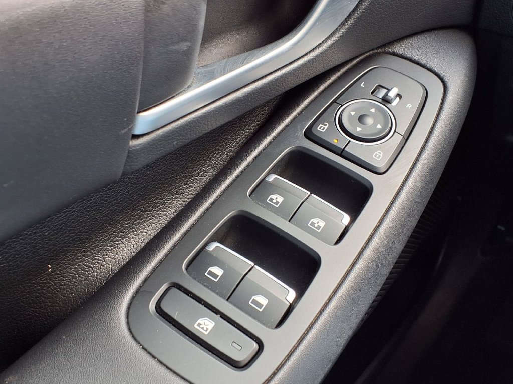 Used 2025 Hyundai Sonata SEL FWD image 19