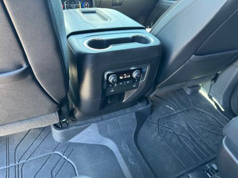 Used 2023 Chevrolet Tahoe High Country AWD/4WD image 12