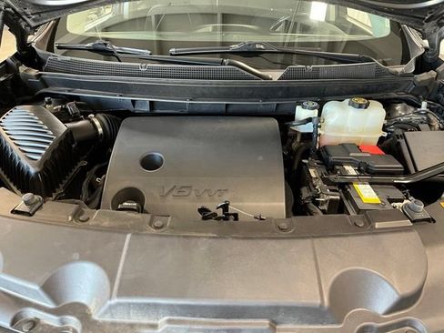 Used 2019 Chevrolet Traverse LT AWD/4WD image 9