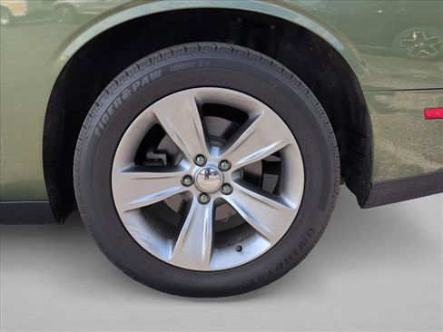 Used 2019 Dodge Challenger SXT image 11