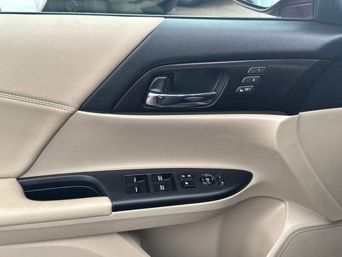 Used 2015 Honda Accord EX-L image 35