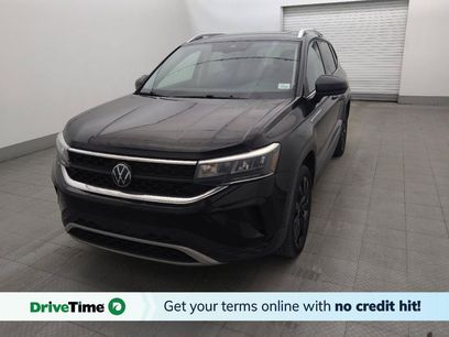 Used 2023 Volkswagen Taos SE w/ Panoramic Sunroof Package