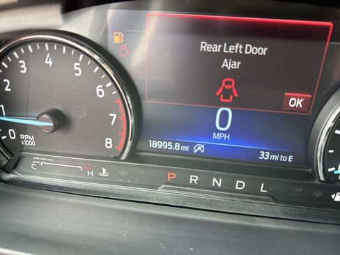 Used 2023 Ford Explorer XLT w/ Equipment Group 202A AWD/4WD image 14