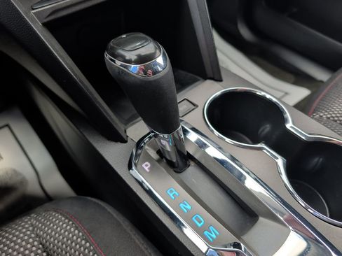 Used 2017 Chevrolet Equinox LT image 16