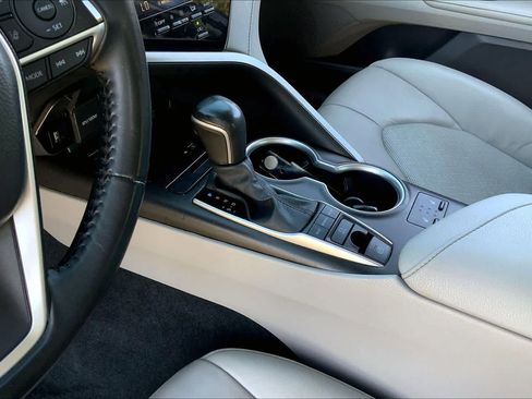 Used 2024 Toyota Camry XLE image 16