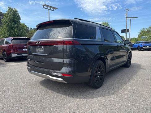 Used 2024 Kia Carnival SX image 5