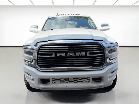 Used 2022 RAM 2500 Laramie AWD/4WD image 2