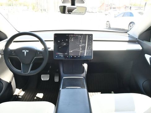 Used 2022 Tesla Model Y Performance AWD/4WD image 27