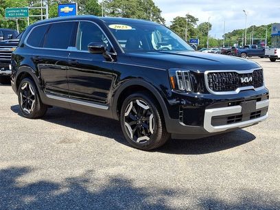 Used 2025 Kia Telluride EX w/ EX Captain's Chair Package