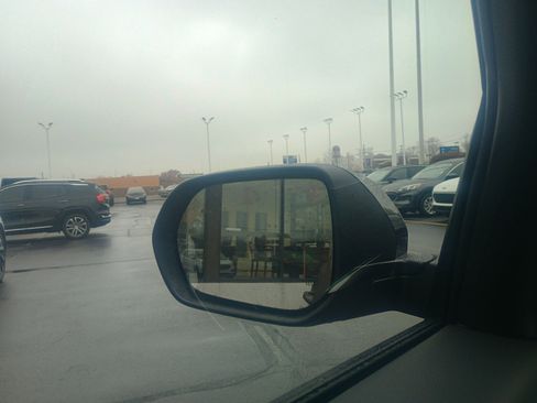 Used 2025 GMC Acadia Elevation w/ LPO, Floor Liner Package image 21