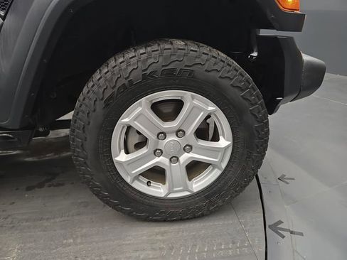 Used 2018 Jeep Wrangler Unlimited Sport S AWD/4WD image 13
