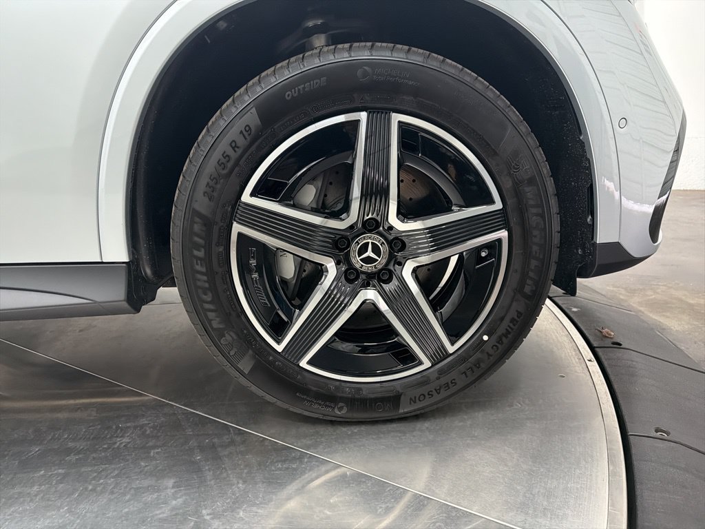 Used 2026 Mercedes-Benz GLC 300 4MATIC image 10
