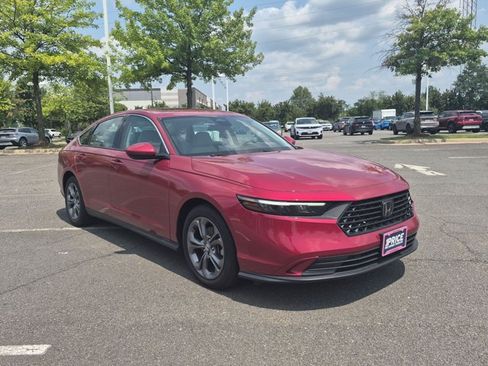 Used 2024 Honda Accord EX image 3