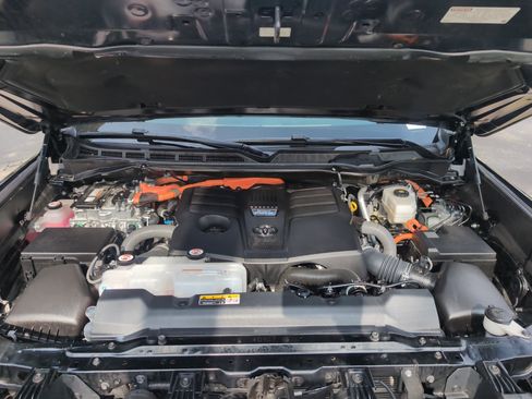 Certified 2025 Toyota Sequoia TRD Pro image 26