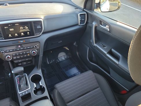 Used 2021 Kia Sportage LX w/ LX AWD Popular Package image 12