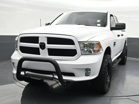 Used 2019 RAM 1500 Express w/ Express Value Package RWD image 9