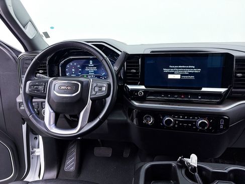 Used 2024 GMC Sierra 1500 SLT AWD/4WD image 5