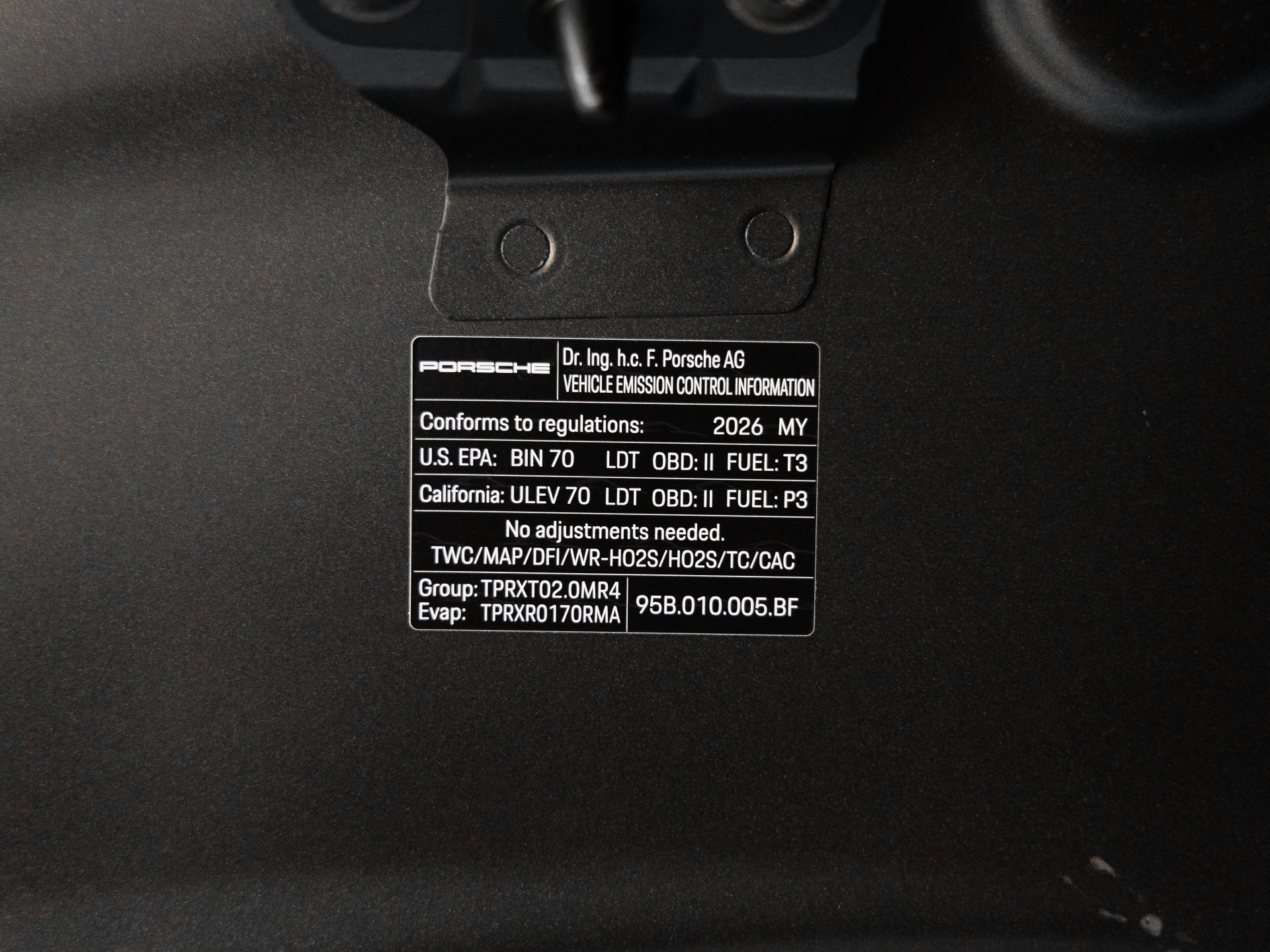 Certified 2026 Porsche Macan Turbo AWD/4WD image 42