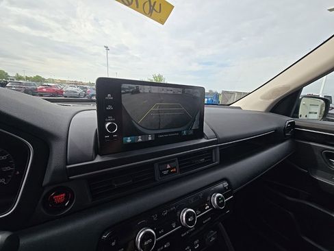 Used 2025 Honda Pilot EX-L image 19