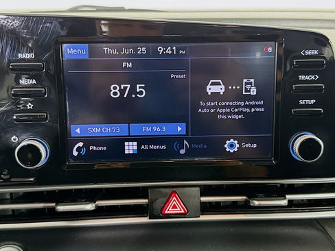 Used 2022 Hyundai Elantra SEL w/ Convenience Package FWD image 17